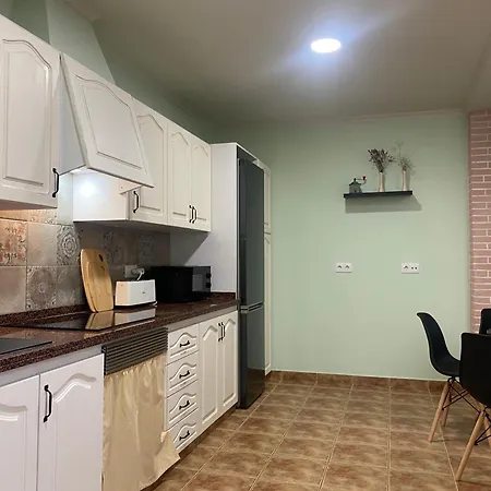 Holiday home Petirrojo
