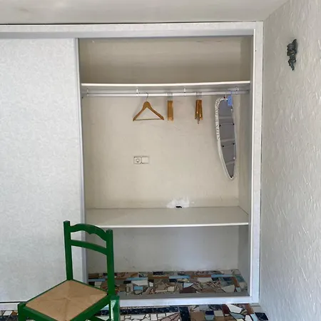 Holiday home Petirrojo