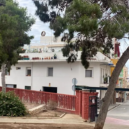 Holiday home Petirrojo *